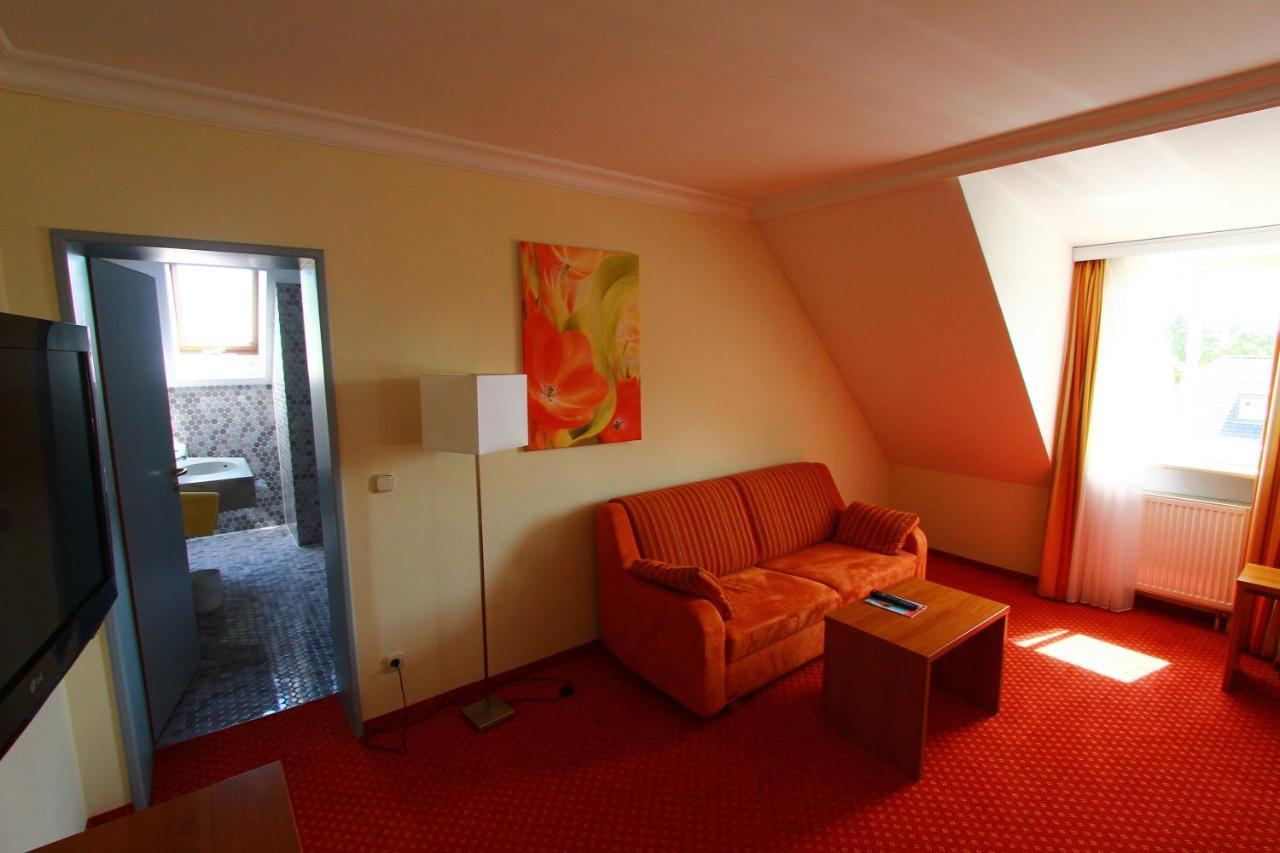 Abasto Hotel Eichenau Екстер'єр фото