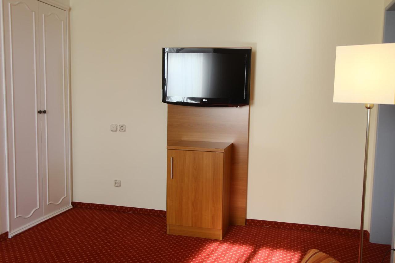 Abasto Hotel Eichenau Екстер'єр фото