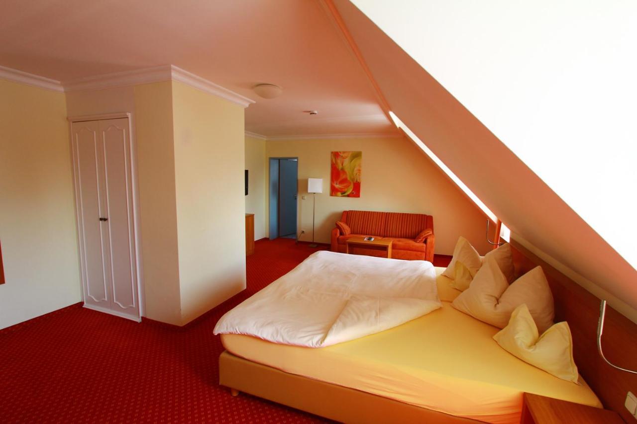 Abasto Hotel Eichenau Екстер'єр фото
