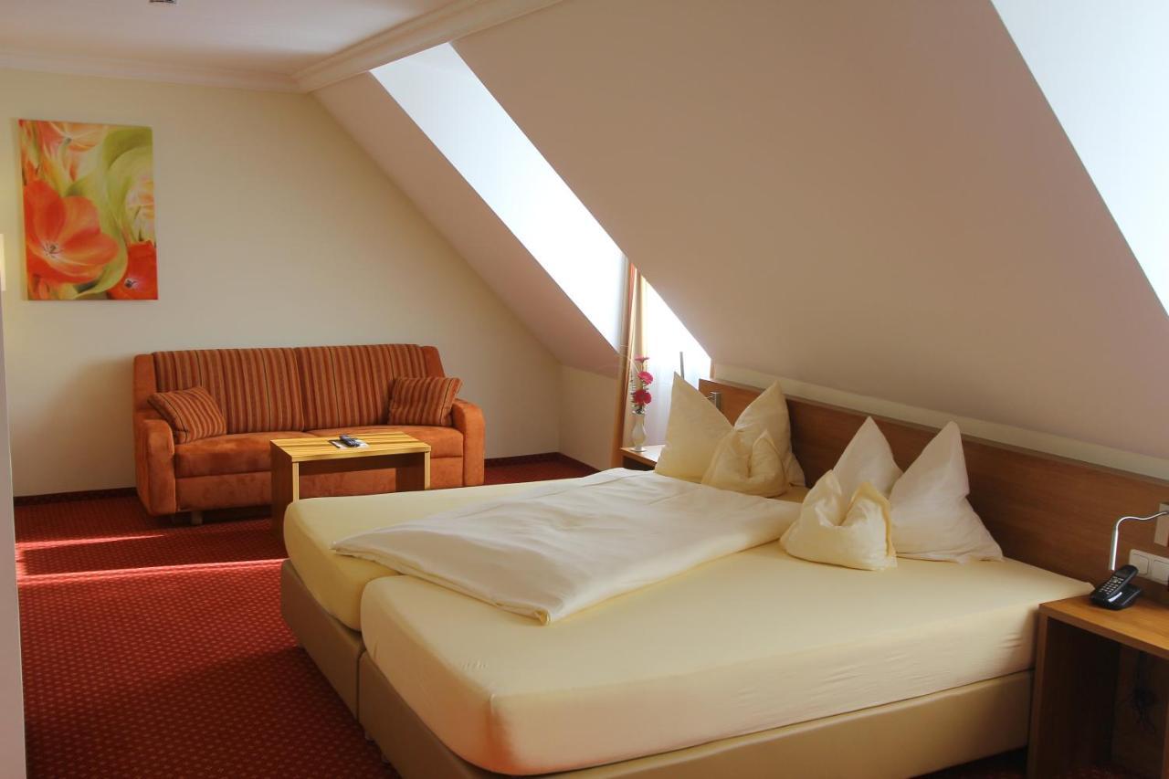 Abasto Hotel Eichenau Екстер'єр фото